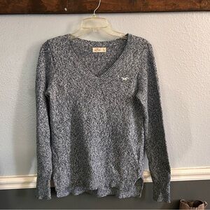 Hollister Women's Heather Navy Blue V-Neck Sweater
